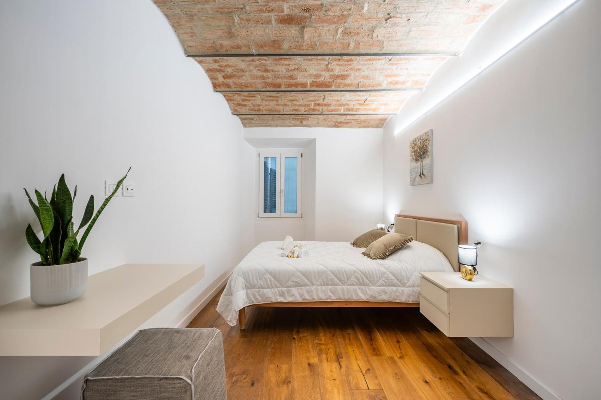 Milton Apartment *